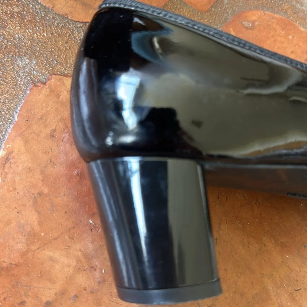 Ferragamo patent leather pumps size 9 B - Picture 5 of 9